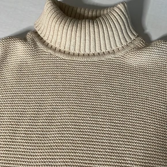 J Crew tan turtleneck sweater beautiful condition women’s size M - Picture 13 of 13